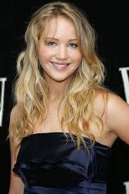 Sophie is a natural blonde, but dyed her hair red for the role of sansa back when she was 13. Jennifer Lawrence S Beauty Through The Years Jennifer Lawrence S Best Beauty Looks