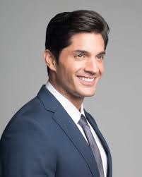 La Vie Charmant_SUROESTE: ENTREVISTA: Afirma Daniel Elbittar, a propósito  del estreno de “Entre Tu Amor y Mi Amor”: “EN ESTA HISTORIA SUCEDE DE TODO”