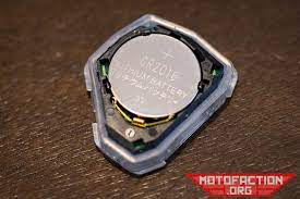If you have ever found yourself trying to open your toyota with your key fob and the system just doesn't seem to be responding, don't panic. Toyota Corolla How To Change The Remote Key Fob Coin Battery Motofaction