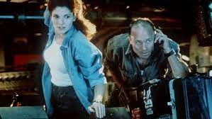 A jubileum alkalmából összeszedtünk 9+1 izgalmas érdekességet arnold schwarzenegger és james cameron kultikus blockbusteréről. A Melyseg Titka Film 1989 Kritikak Videok Szereplok Mafab Hu