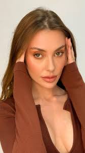 Brow Lamination, Make UP & Escova com Hidratação para ela @nezenden 🤍, .,  ., ., #mogidascruzes #browlamination #lash #nails