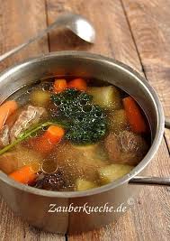 Selbst Gemachte Rinderbruhe Ist Gesund Schmeckt Sehr Lecker Und Aromatisch Und Ist Viel Besser Als Gekaufte Sie Ist Die Ba Fleischsuppe Rezepte Suppenfleisch