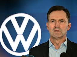 Volkswagen planea recortar más de 35.000 empleos en Alemania para 2030
