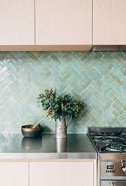 Stylish Kitchen Backsplash Tiles Backsplash Kitchen Stylish Tiles In 2020 Kitchen Splashback Tiles Kitchen Tiles Backsplash Kitchen Splashback