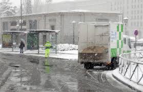 Aqui en madrid el dia de nieve 9 de enero 2009 en la zona de moncloa mi barrio donde vivo ,era un dia espectacular para una toma de lindas fotos hace 3 años que no veia la nieve desde milano y venezia italia. 426 Toneladas De Sal Esparcidas En Las Calles De Madrid Ayuntamiento De Madrid