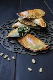Fatayer Chaussons Fourres Epinards Oseille Et Brousse Feta Fatayer Chaussonssales Brousse Feta Epinards Oseill Cuisine Food Fatayer Cuisine Et Boissons