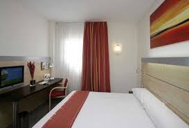 Other amenities include self parking, dry cleaning, and laundry facilities. Diagonal N Hotel Online Buchen Hotelreservierung Hotel Buchen Ohne Kreditkarte