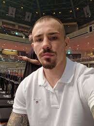 Amansio Paraschiv (@AmansioParaschi)