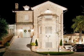 Μεγάλη φωτιά σε δασική έκταση κοντά στην άνω βαρυμπόμπη βρίσκεται σε εξέλιξη το μεσημέρι η πυρκαγιά είναι στον δήμο αχαρνών και σε κοντινή απόσταση από τα πρώην βασιλικά κτήματα τατοϊου. Ktima Gregou Ktima Gregou