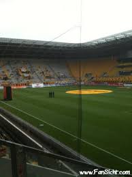 Stadion dresden (dynamo dresden) nach zehn jahren pause stand für preußen münster in der saison 2014/15 wieder ein pflichtspiel bei dynamo dresden an. Rudolf Harbig Stadion Dresden Fansicht Dein Blick Aufs Spielfeld