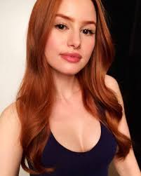 Madelaine Petsch 2020 Kizil Sarisin Sac Rengi Fikirleri Kizil Sac Rengi