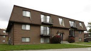 2 additional bedrooms and shared full bath on separate listings. Walnut Hills Apartments Kentwood Mi Apartments Com