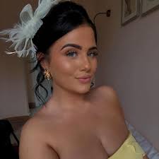 Are there any small businesses local to Wantage/Grove that can make me a  very last minute cake topper like this one, but with a different age and  name? Ideally need to collect