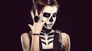 Last minute halloween kostüm mit der passenden halloween schminke zaubern und die halloween party ist gerettet. Einfache Last Minute Diy Kostume Fur Halloween Schmuckladen De