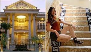 Rumah orang terkaya di dunia. Melihatnya Menterengnya Rumah Para Artis Harganya Puluhan Miliar Dan Mewah Bak Istana Boombastis Com Line Today