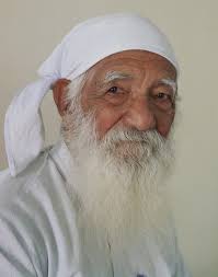 Sunderlal bahuguna, known for his pioneering role in the chipko movement, was under treatment dehradun: 2eczaxwlmcopwm