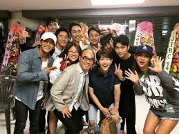 Descendants of the sun (tv series). Descendants Of The Sun Cast Members Reunite To Support Onew At Shinee Concert Ash ì• ì‰¬