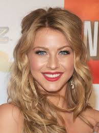 Julianne Hough S Beauty Makeover Julianne Hough Hair Blonde Hair Colour Shades Warm Golden Blonde Hair