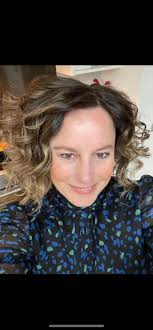 Hello everyone! I thought it was time to reintroduce myself 👋 I'm Kelly  Mcguire — originally from London, where I trained and worked as a stylist  before moving to beautiful Brockenhurst with