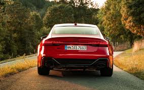 Stunning looks, performance, and innovation merge in this undeniable masterpiece. Comparison Audi Rs7 Sportback 2020 Vs Audi Rs Q3 Sportback 2020 Suv Drive