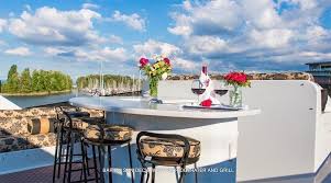 Private luxury yachts & boat charters in fort lauderdale, miami and palm beach for parties of 2 to 750 people from multiple ports in southern florida. 118 Westport Luxury Liners