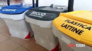 Bidoni spazzatura selected filtro applicato per categoria: Pulire E Igienizzare I Bidoni Della Spazzatura