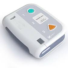 Implante pectoral de desfibrilador automático por cardiólogos en un laboratorio de electrofisiología. Desfibrilador Externo Automatico Xft 120c Shenzhen Xft Medical De Formacion Inalambrico