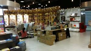 It has been quite some time i rode on the rapid lrt subway and if i remember correctly it was in early 2014. Mall With Flee Markets Review Of Amcorp Mall Petaling Jaya Malaysia Tripadvisor
