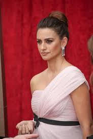To look your best on that special day, pick one of these beautiful mother of the. Mother Of The Bride Hairstyles 26 Elegant Looks For 2021