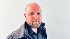 Scott Sliter's Instagram, Twitter & Facebook