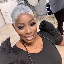 Kim Colvin's Instagram, Twitter & Facebook