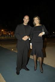 Na universidade, como na escola, foi líder associativo, fazendo valer uma evidente capacidade de comunicação, que. Nuno Graciano Declara Se Em Direto A Estrela Da Tvi