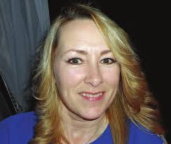 Joanna Gamble's Instagram, Twitter & Facebook