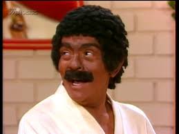 Anysio, tüm zamanların en ünlü brezilyalı komedyenlerinden biriydi ve şimdiye kadarki en büyük brezilyalı komedyen olarak kabul. Chico Anysio Show 1987 Youtube
