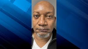 Biologist: Nuisance bears likely to ease as berries ripen