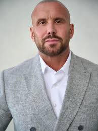 ⚡️ MATT BURROWS ⚡️ Magical shots as always from the wonderful  @rojwhitelockphotography ! And also welcoming our lovely @mattburr1234 to  the Shannon and Bloom team