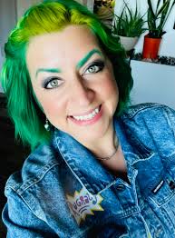 Hello & welcome! I am so glad you are here! I discovered Park Lane Jewelry  not very long ago myself thanks to my good friend Joy Mauderli. The pieces  I own are