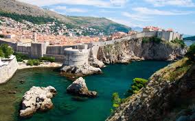 Find the best croatia wallpapers on getwallpapers. Desktop Wallpaper Hd Old City Walls In Dubrovnik Croatia Wallpapers13 Com