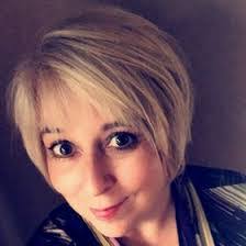 Kerry Moser's Instagram, Twitter & Facebook