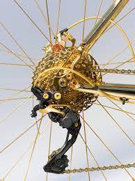 Il n'y a pas de doute, ce vélo électrique se place dans la catégorie des vtt élitiste. Le Vtt Le Plus Cher Du Monde