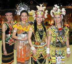Sarawak telah wujud sejak zaman purba lagi. Gawai Dayak Borneo Antara Malaysia Dan Indonesia Tukang Jalan Jajan