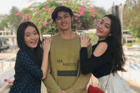 Maybe you would like to learn more about one of these? Baru Tayang 10 Potret Keakraban Pemain Sinetron Cinta Karena Cinta