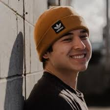 Robert Abendroth's Instagram, Twitter & Facebook