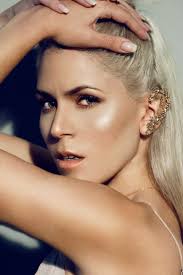 Música en todo su esplendor: Entrevista a Laura Low