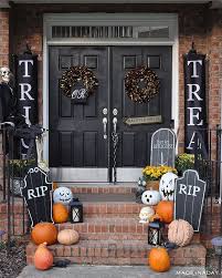 We predict that the children will dress up and go out in groups to collect candies and halloween candies, hoping to cause only slight damage. 45 Best Outdoor Halloween Decorations 2021 Halloween Porch Decoration Ideas