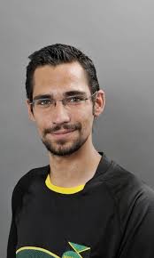 Hallo liebe Eltern, mein Name ist Lukas Woods und ich bin 33 Jahre alt und  aus Saarbrücken. Seit 2017 bin ich staatlich anerkan