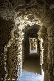 Le Lieu Surrealiste De La Drome Facteur Cheval Cheval Le Facteur