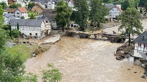 Footage of catastrophic flooding in germany: Ju6n5lfvyvv Em