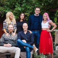 Här är allt du behöver veta om premiären och de nya deltagarna, på jakt efter kärlek. Stina Stjernkvist Svt Gift Vid Forsta Ogonkastet Facebook