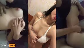 คลิป xxx ถ่ายไว้ดูเล่นดันหลุด ผู้หญิงถ่ายเองเเล้วชวนคุยเสียว  ขึ้นนอนขย่มให้ผัว แล้วพลิกมาโดนเย็ดร้องอย่างเสียว - จุดกางแตต.net  เป็นกลุ่มเฟสบุ๊ค เปิดวาร์ปสาวสวย Mlive